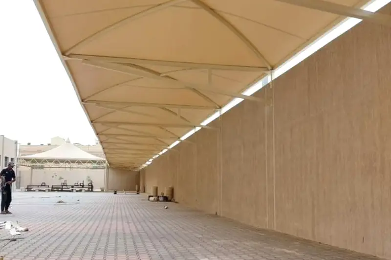 ساتر خارجي في تاروت — تنفيذ خبراء الهناجر والبناء